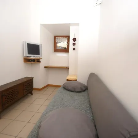Apartman In Near Vineyards, Cleaning Included *
